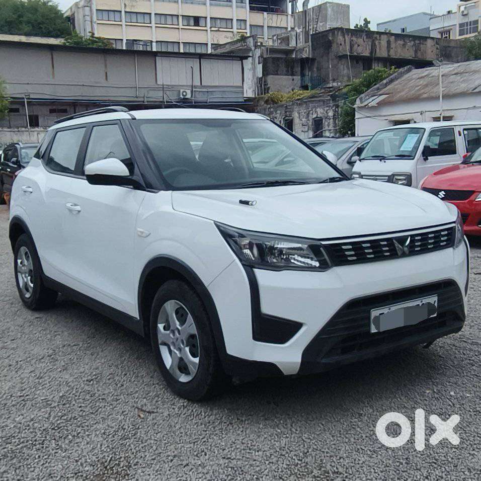 Mahindra Xuv300 W4, 2023, Petrol