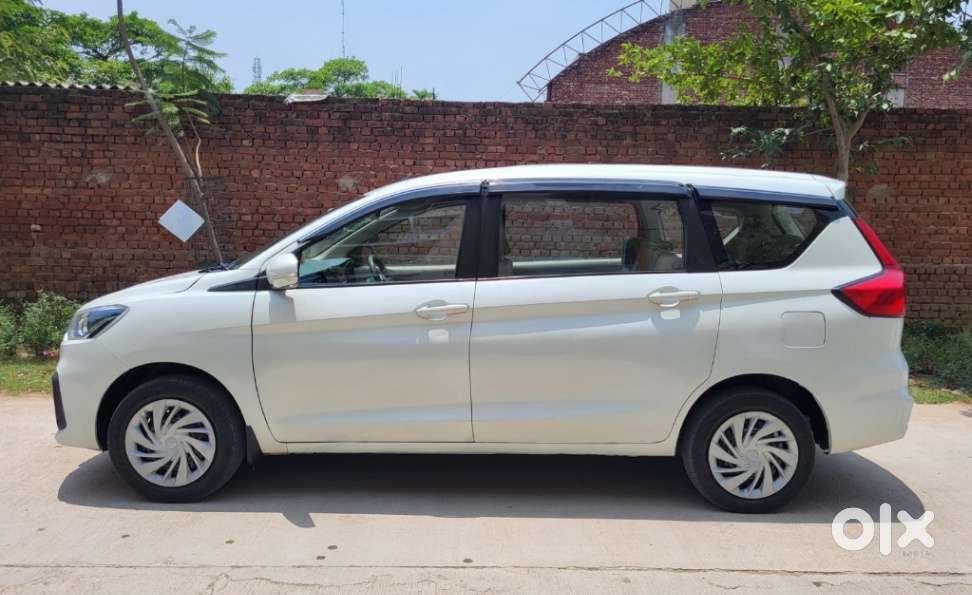 Maruti Suzuki Ertiga Vxi Shvs, 2023, Petrol