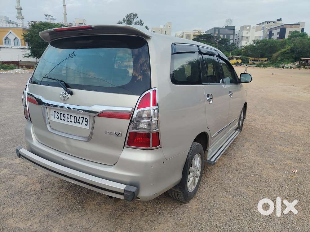 Toyota Innova 2.5 V 8 Str, 2014, Diesel
