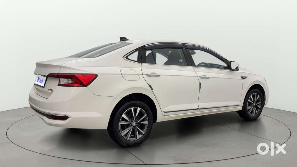 Skoda Slavia Style 1.0l Tsi Mt, 2024, Petrol