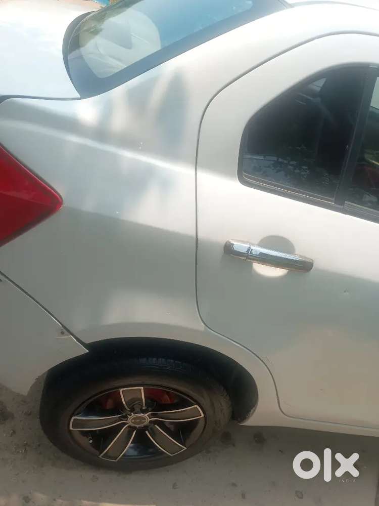 Maruti Suzuki Swift Dzire 2015 Diesel Well Maintained