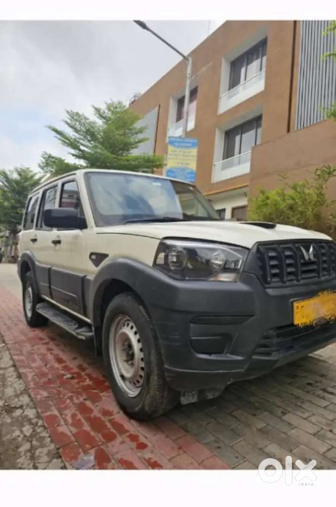 Mahindra Scorpio Classic 2023 Diesel Mt