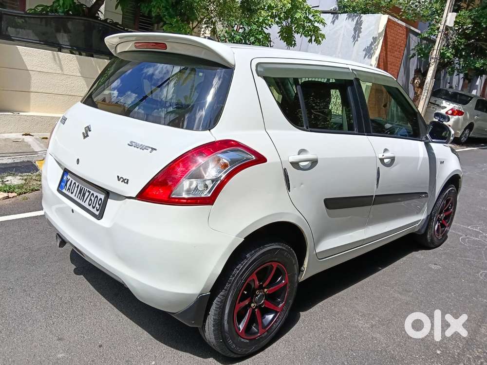 Maruti Suzuki Swift Vxi + Manual, 2016, Petrol