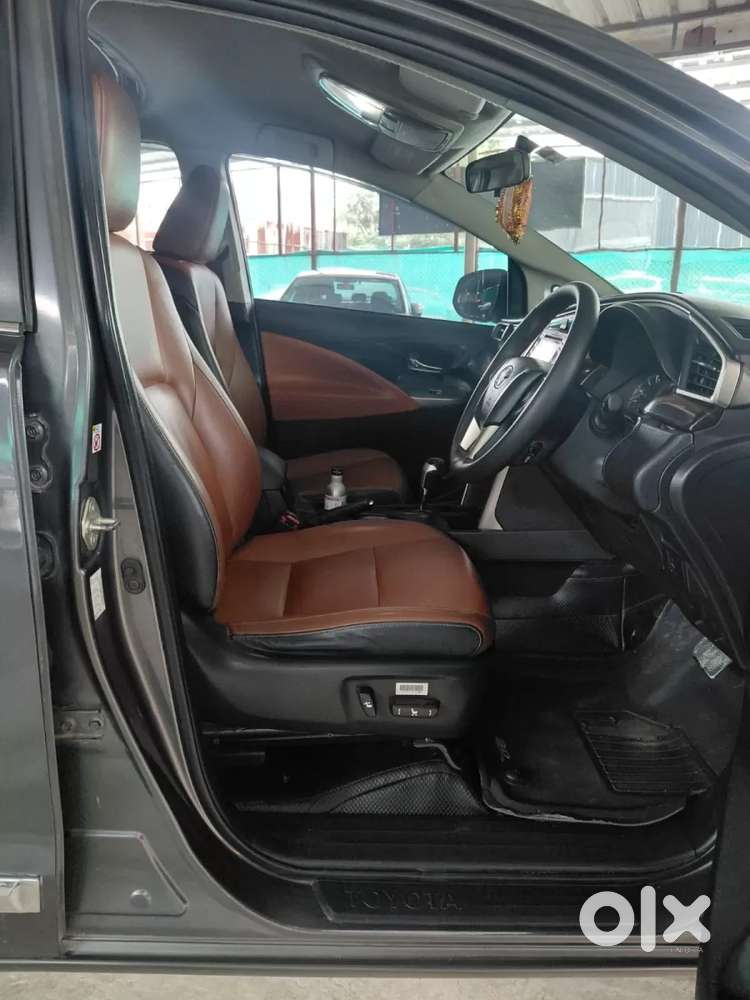 Toyota Innova Crysta 2.8 Zx At 7 Seater, 2018, Diesel