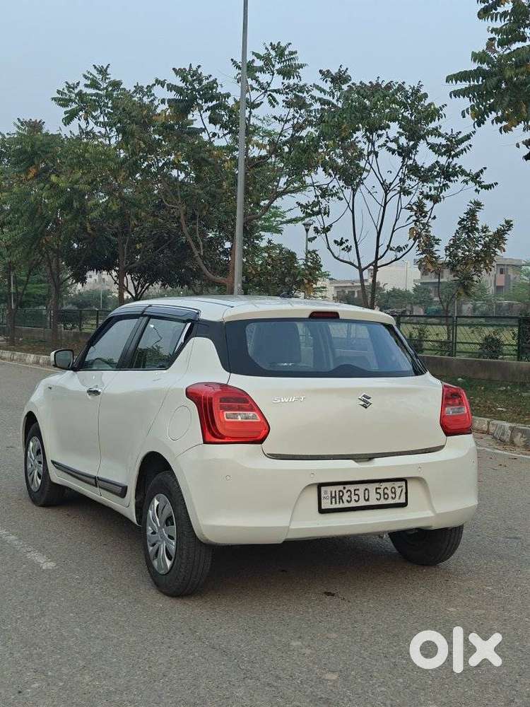 Maruti Suzuki Swift Vxi + Manual, 2019, Petrol