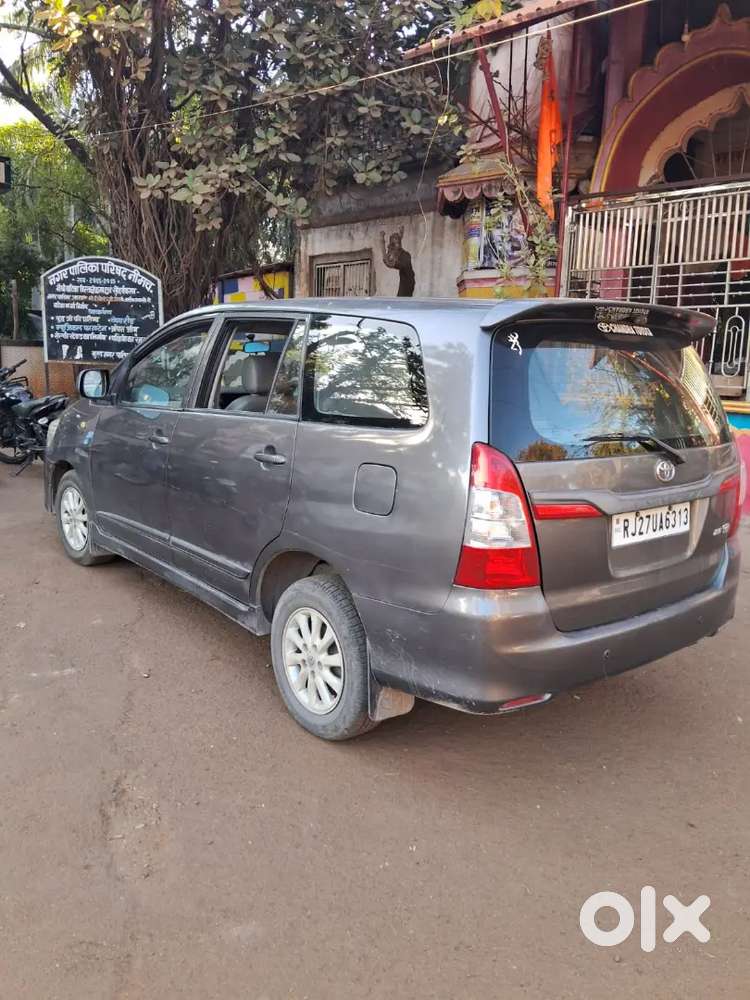 Toyota Innova 2014 Diesel 195000 Km Driven