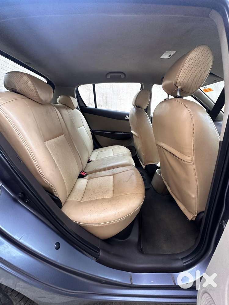 Hyundai I20 Asta 1.4 Crdi With Avn 6 Speed, 2011, Diesel