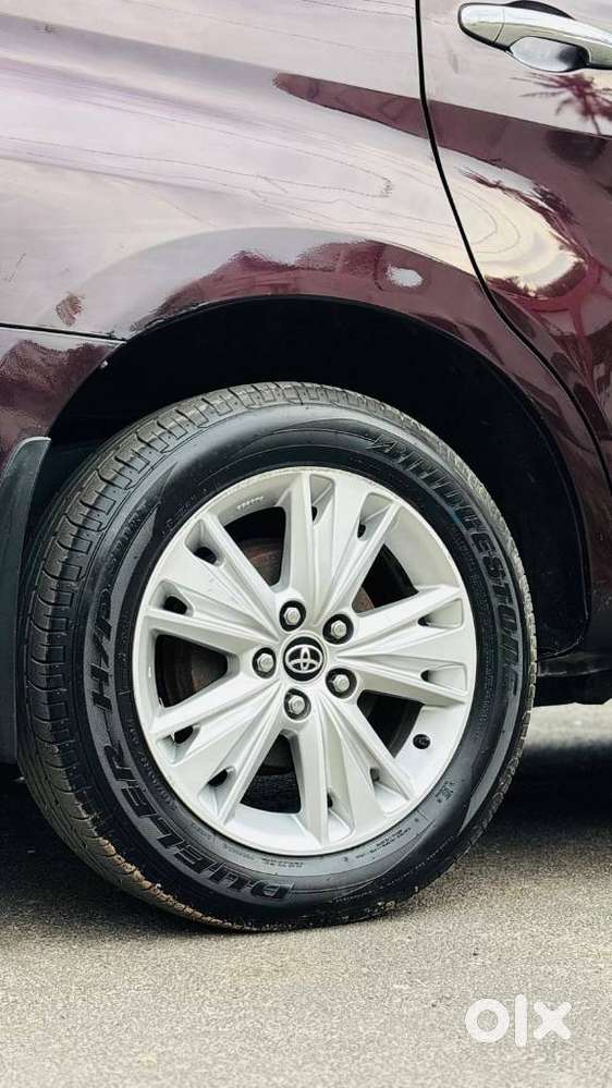Toyota Innova Crysta 2.8z Automatic, 2016, Diesel