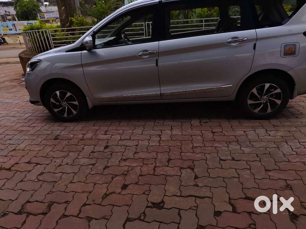 Private Registered, Company Fitted Accessories, And New Condition