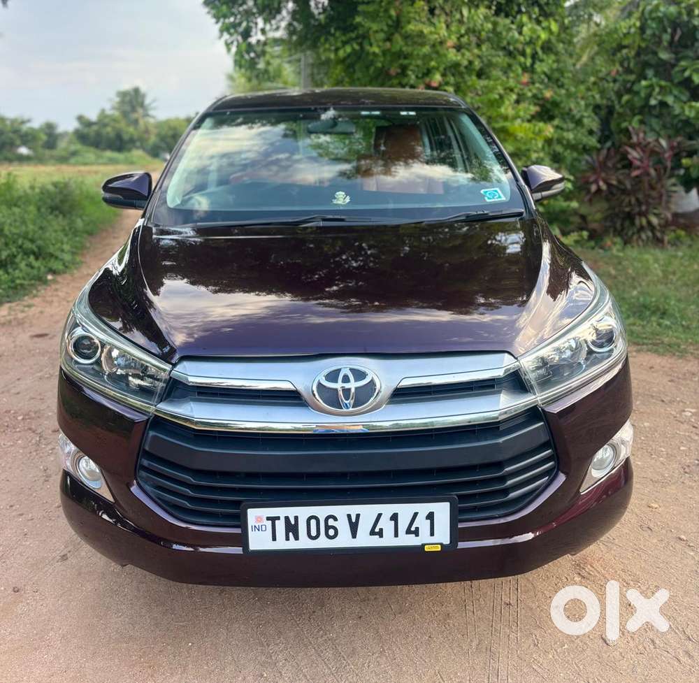 Toyota Innova Crysta 2.4 V 8 Str, 2016, Diesel