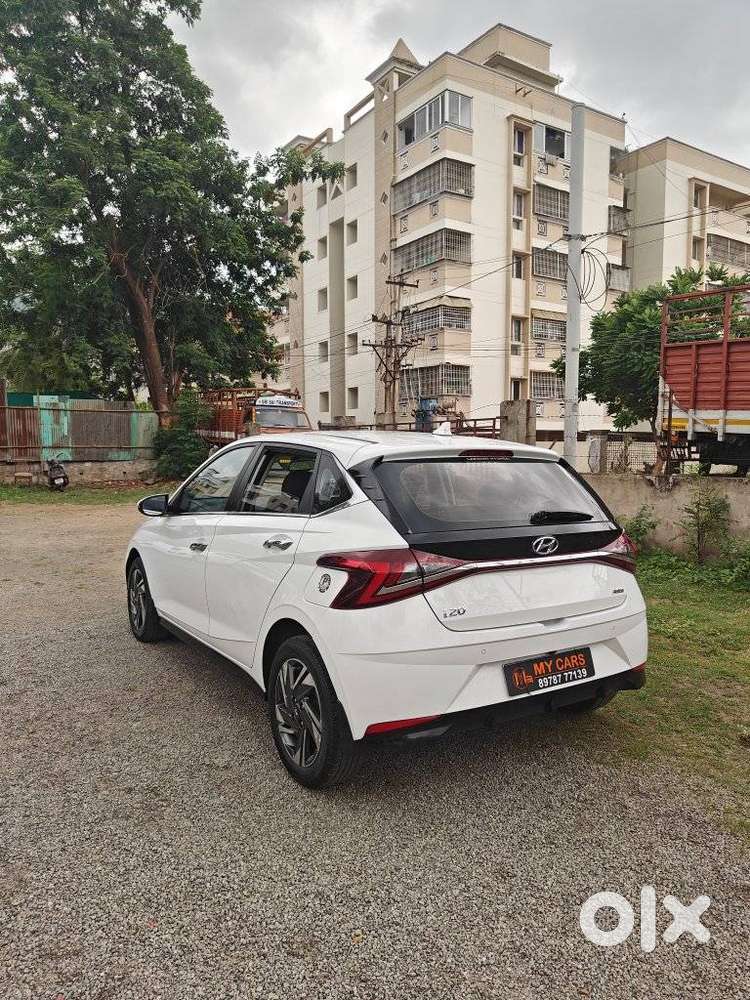 Hyundai New I20 1.2 Asta (o) Ivt, 2023, Petrol