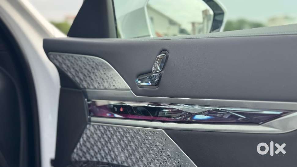 Bmw I7 Xdrive60, 2024, Electric