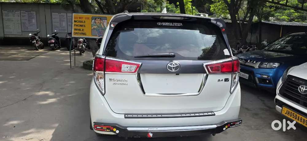 Toyota Innova Crysta 2.4 V 8 Str 2021
