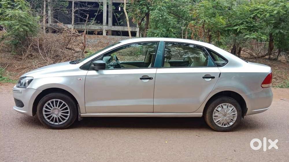Volkswagen Vento 2010-2013 Petrol Comfortline, 2011, Petrol