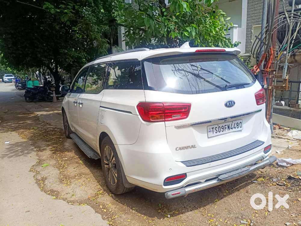 Kia Carnival Premium, 2021, Diesel