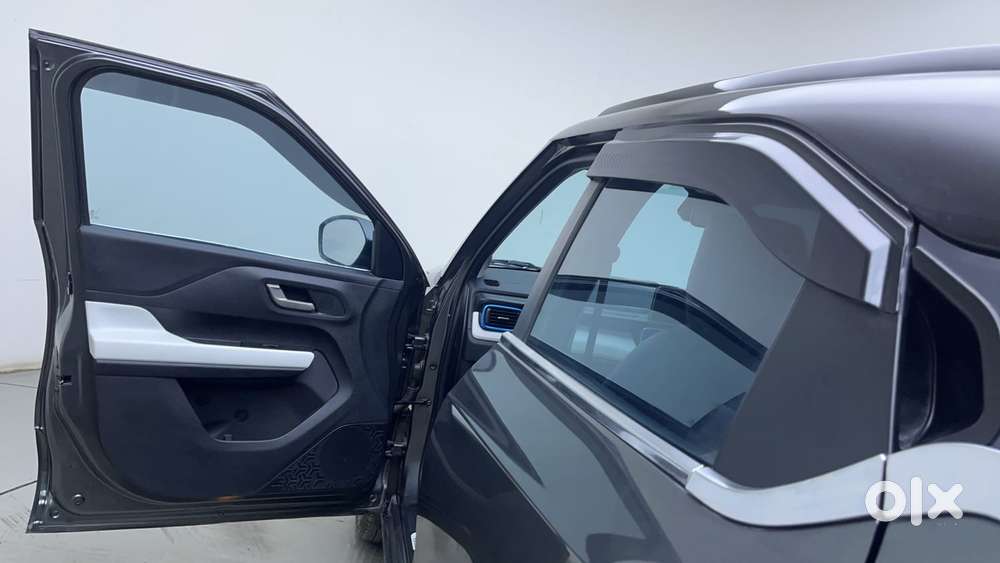 Tata Punch Creative Dual Tone Amt Sunroof, 2024, Petrol