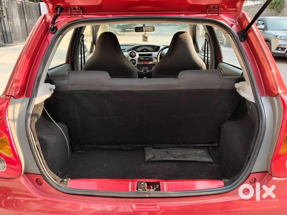 Toyota Etios Liva 2011-2012 G, 2011, Petrol