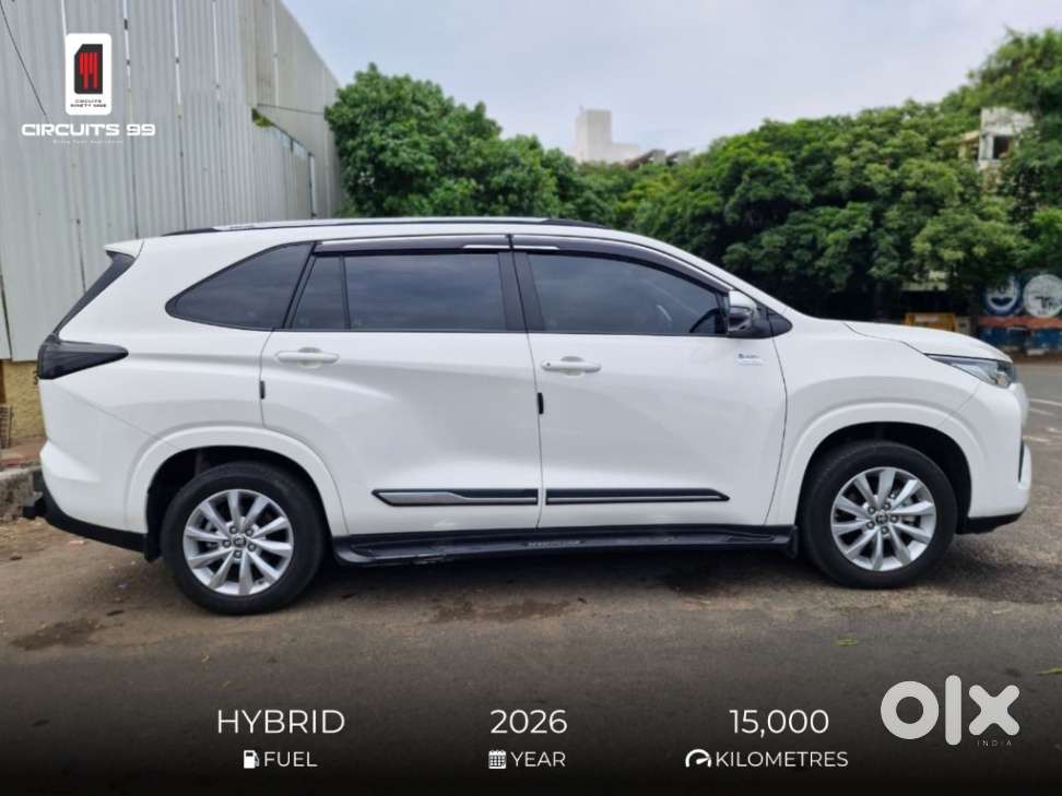 Toyota Innova Hycross, 2026, Petrol
