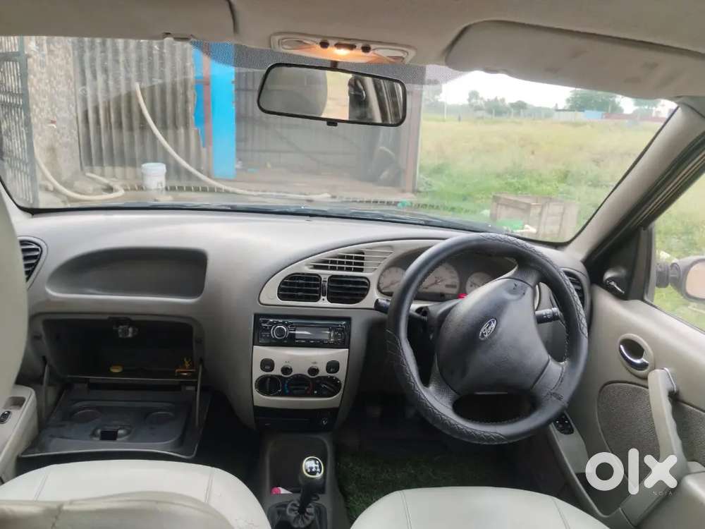 Ford Ikon Music 2005