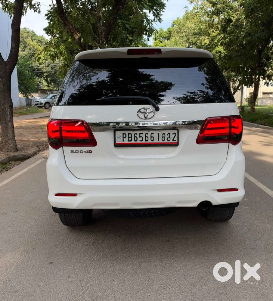 Toyota Fortuner 2015 Km Driven