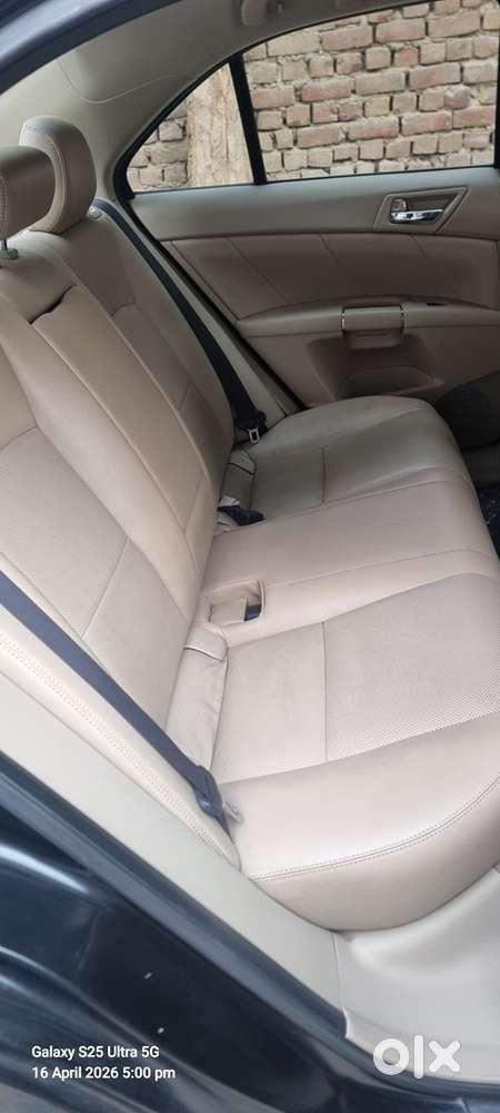 Maruti Suzuki Kizashi 2011 Nov