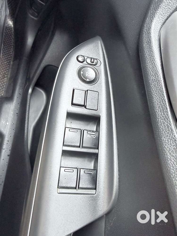 Honda Jazz V Mt Privilege, 2017, Petrol