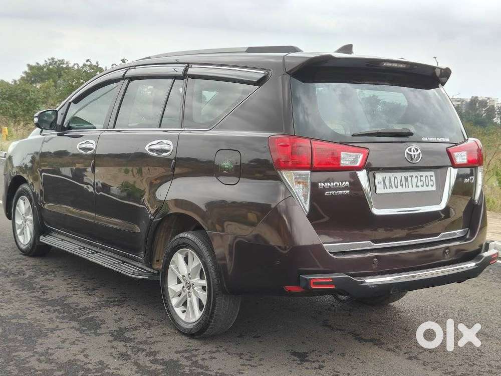 Toyota Innova Crysta 2.4 Vx Mt, 2017, Diesel