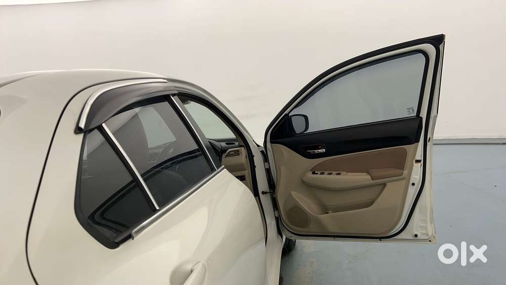 Maruti Suzuki Dzire Vxi Ags, 2022, Petrol