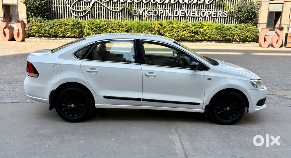 Volkswagen Vento 2010-2013 Petrol Trendline, 2011, Petrol