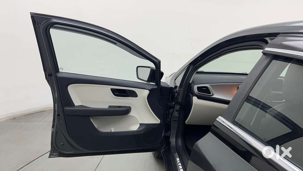Tata Altroz Xta Petrol, 2023, Petrol