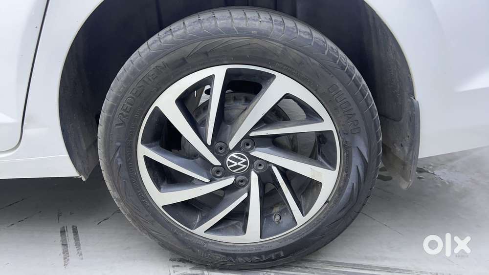 Volkswagen Virtus 1.0 Topline Tsi At, 2022, Petrol