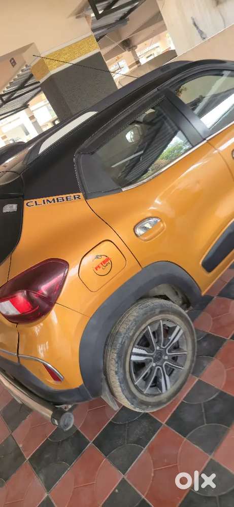 Renault Kwid 2022 Petrol 27000 Km Driven