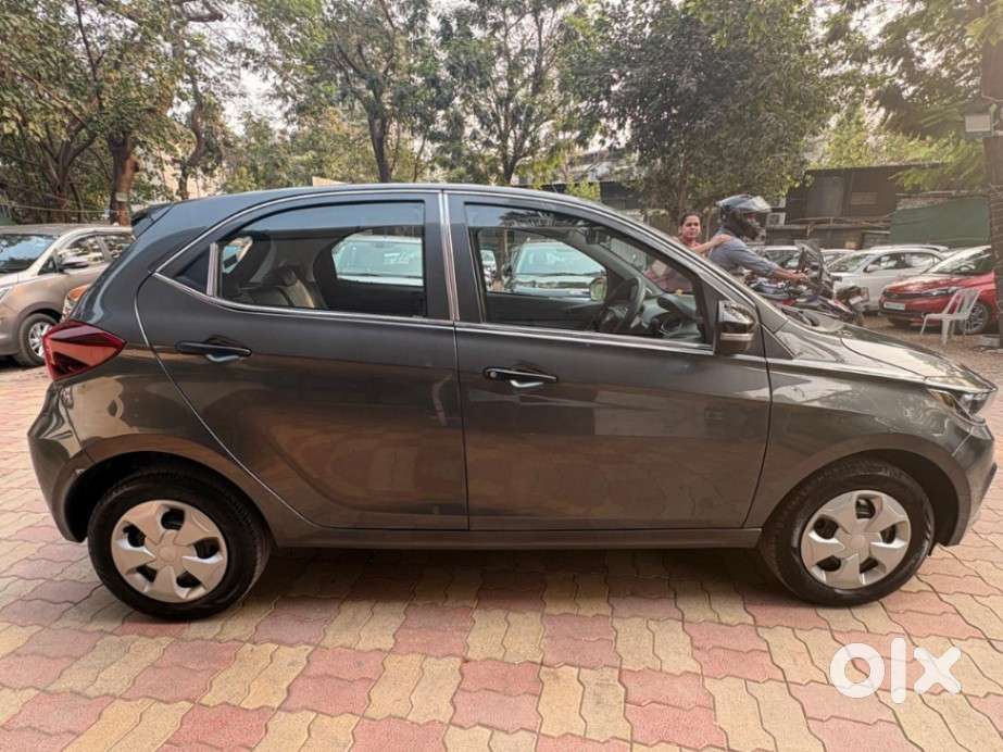 Tata Tiago 1.2 Revotron Xm Cng, 2024, Cng & Hybrids