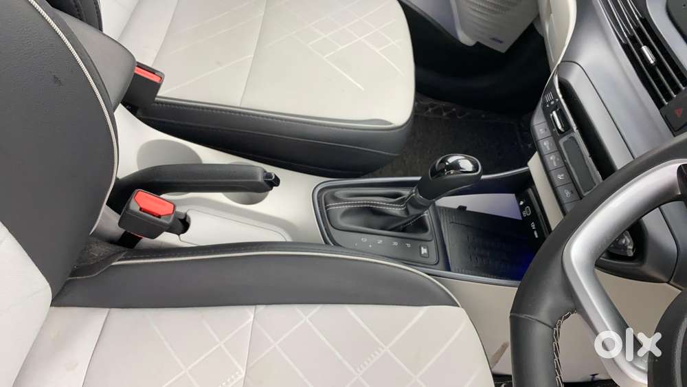 Hyundai New I20 1.2 Asta (o) Ivt, 2024, Petrol