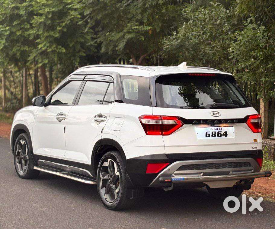 Hyundai Alcazar, 2023, Petrol