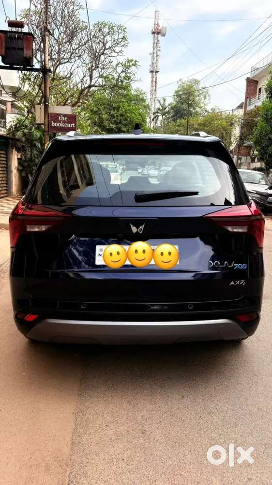 Mahindra Xuv700 2023 Diesel 32000 Km Driven