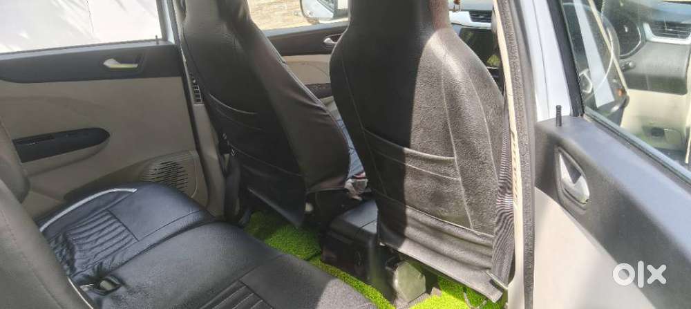 Renault Triber Rxz Easy-r Amt Urban Night Limited Edition, 2021, Cng..