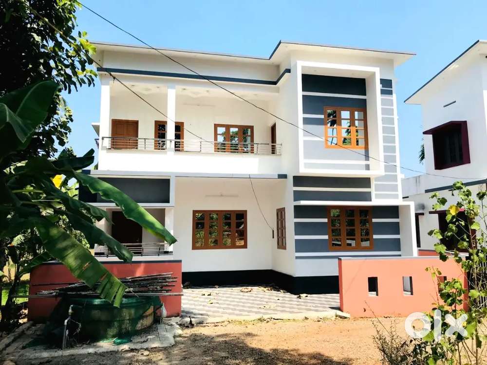 Newly constructed 3 bed rooms 1500 sqft house for sale in pukkattupady