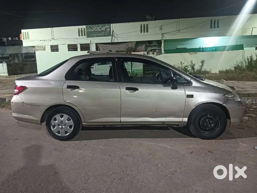 Honda City 2004 Petrol Well Maintained