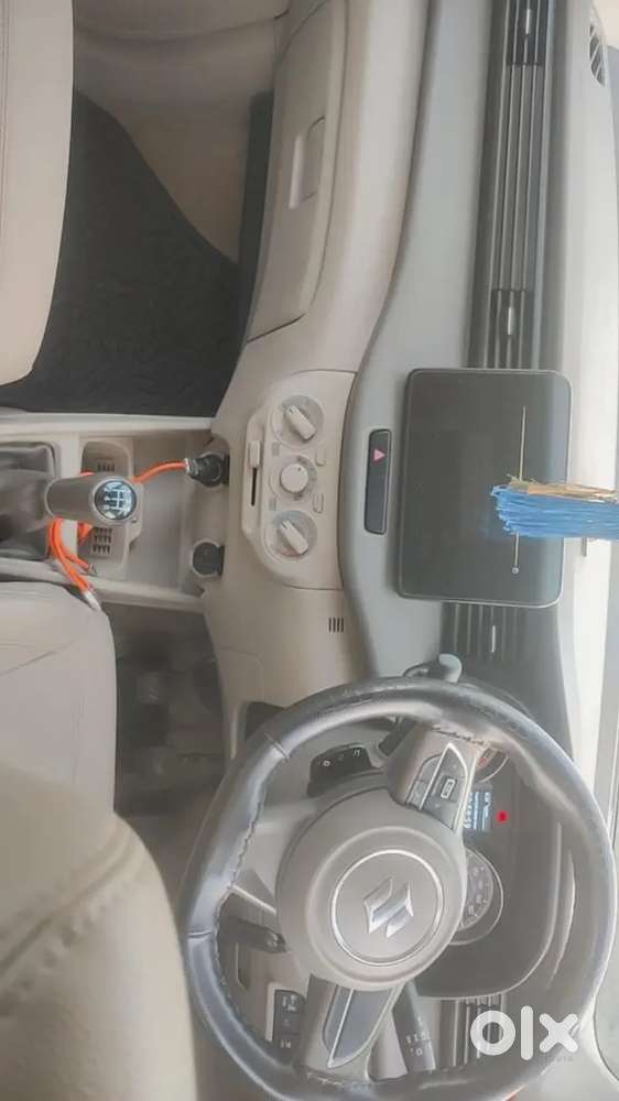 Maruti Suzuki Ertiga 2025 Cng & Hybrids 30000 Km Driven