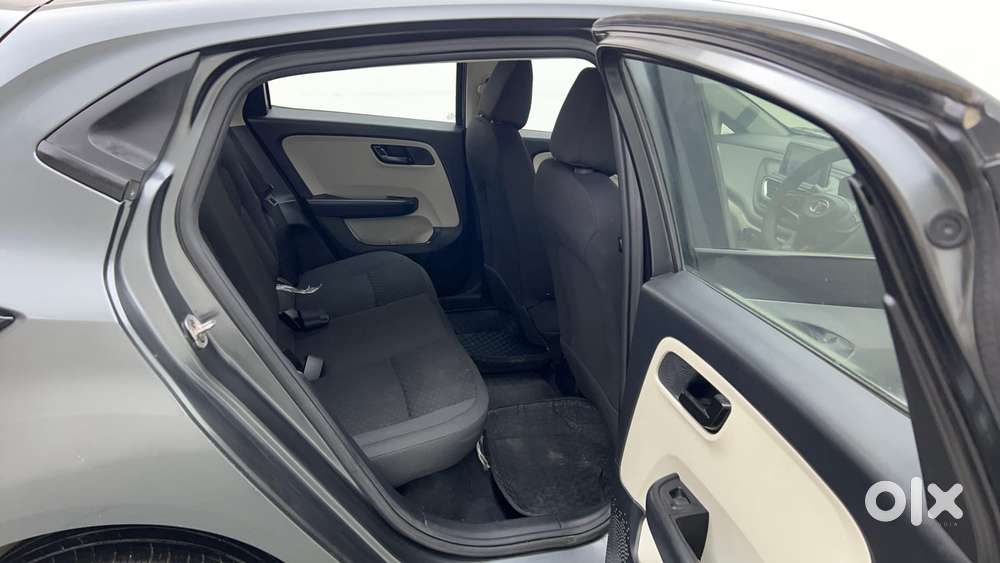 Tata Altroz 1.2 Xm Plus, 2021, Petrol