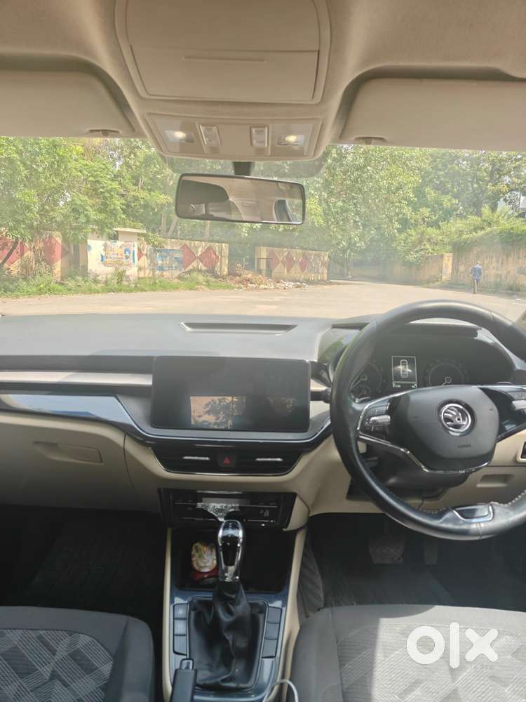 Skoda Slavia 1.0 Ambition Tsi, 2022, Petrol