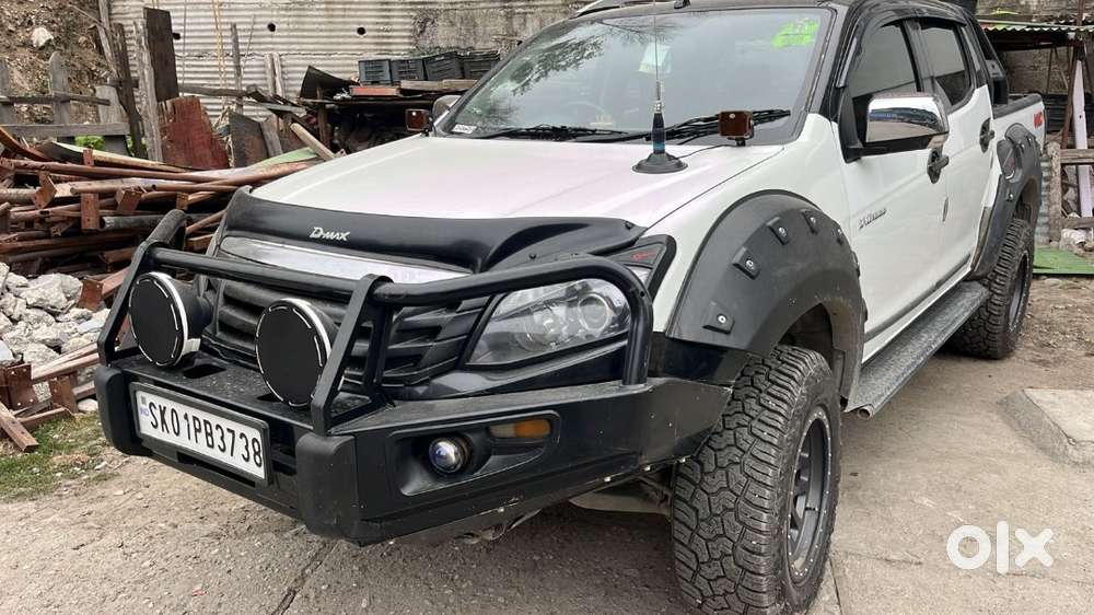 Isuzu D-max V-cross 2018 Diesel Good Condition