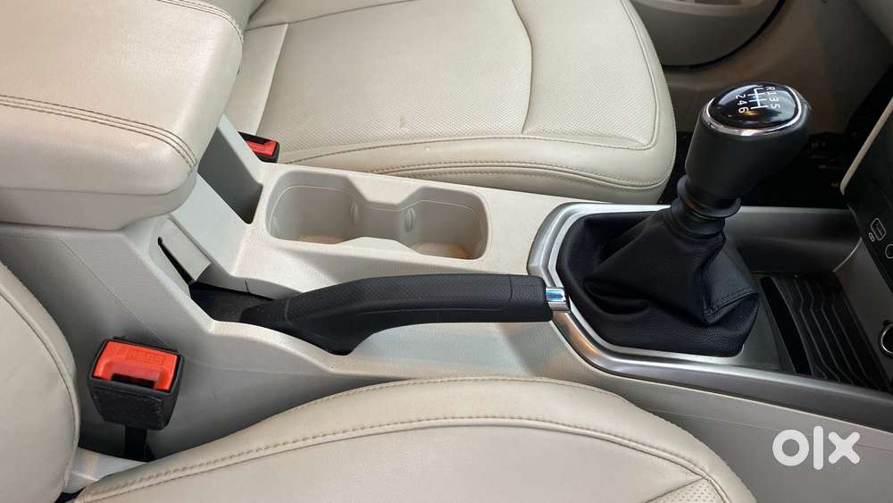 Mahindra Xuv300 W8 Option, 2023, Petrol