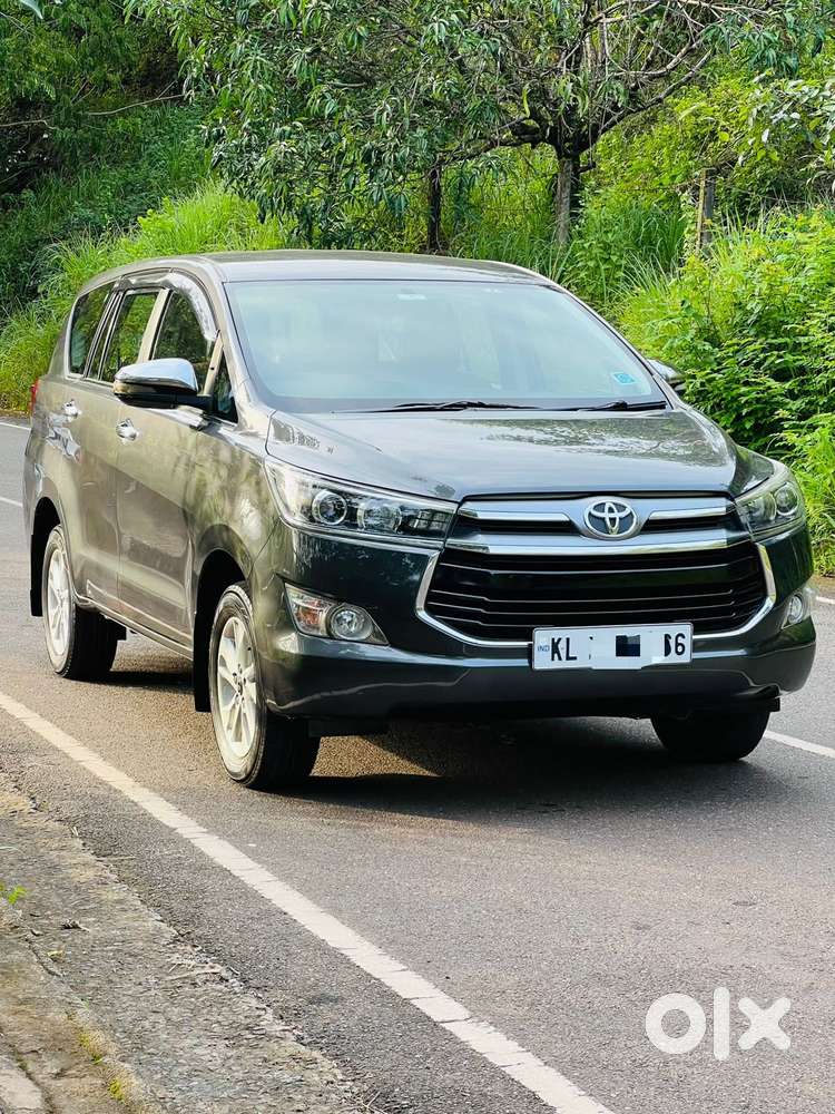 Toyota Innova Crysta 2.4 V, 2017, Diesel
