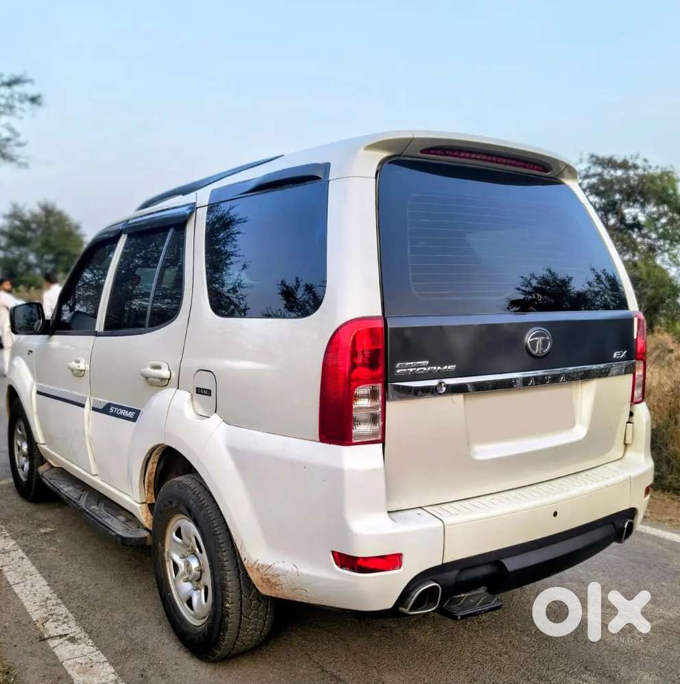 Tata Safari Storme 2017 Diesel 72000 Km Driven With Service Record