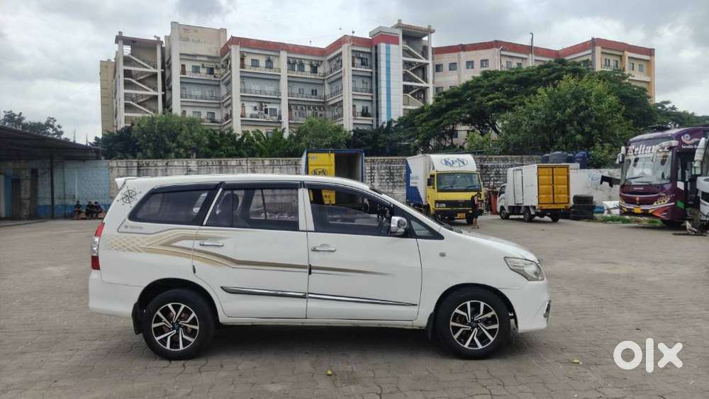 Toyota Innova 2.5 Gx 8 Str Bs-iii, 2015