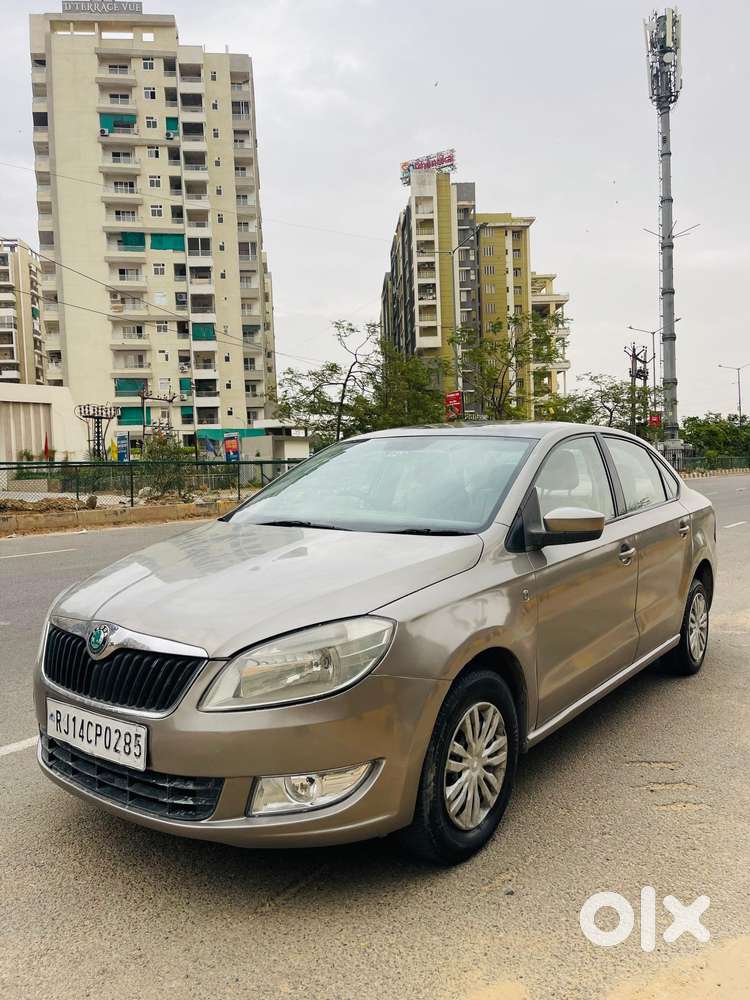 Skoda Rapid 1.5 Tdi Cr Elegance Plus, 2012, Diesel