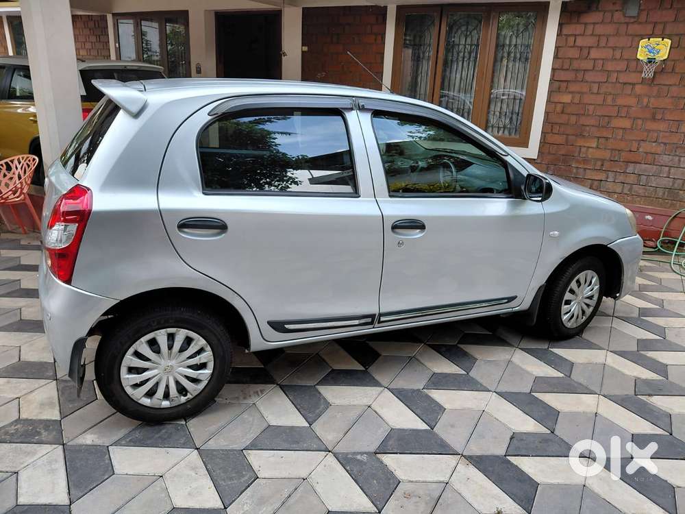 Toyota Etios Liva J, 2013, Petrol