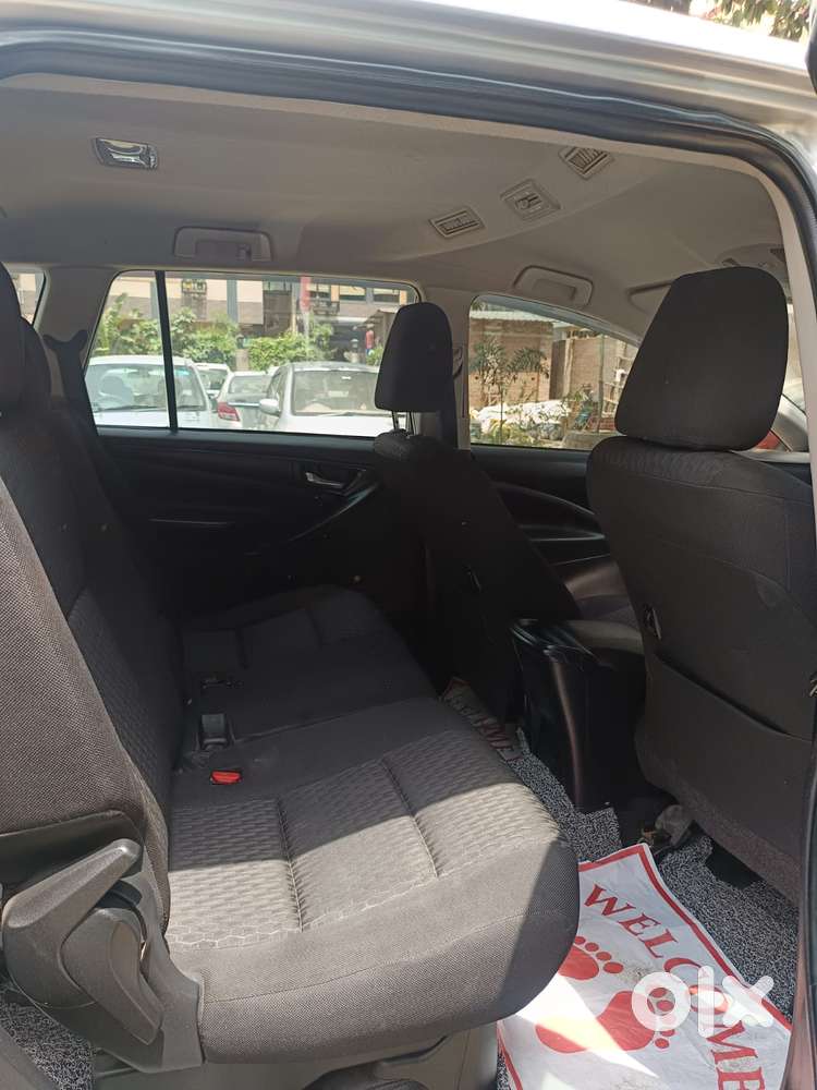 Toyota Innova Crysta 2.4 G Mt, 2017, Diesel
